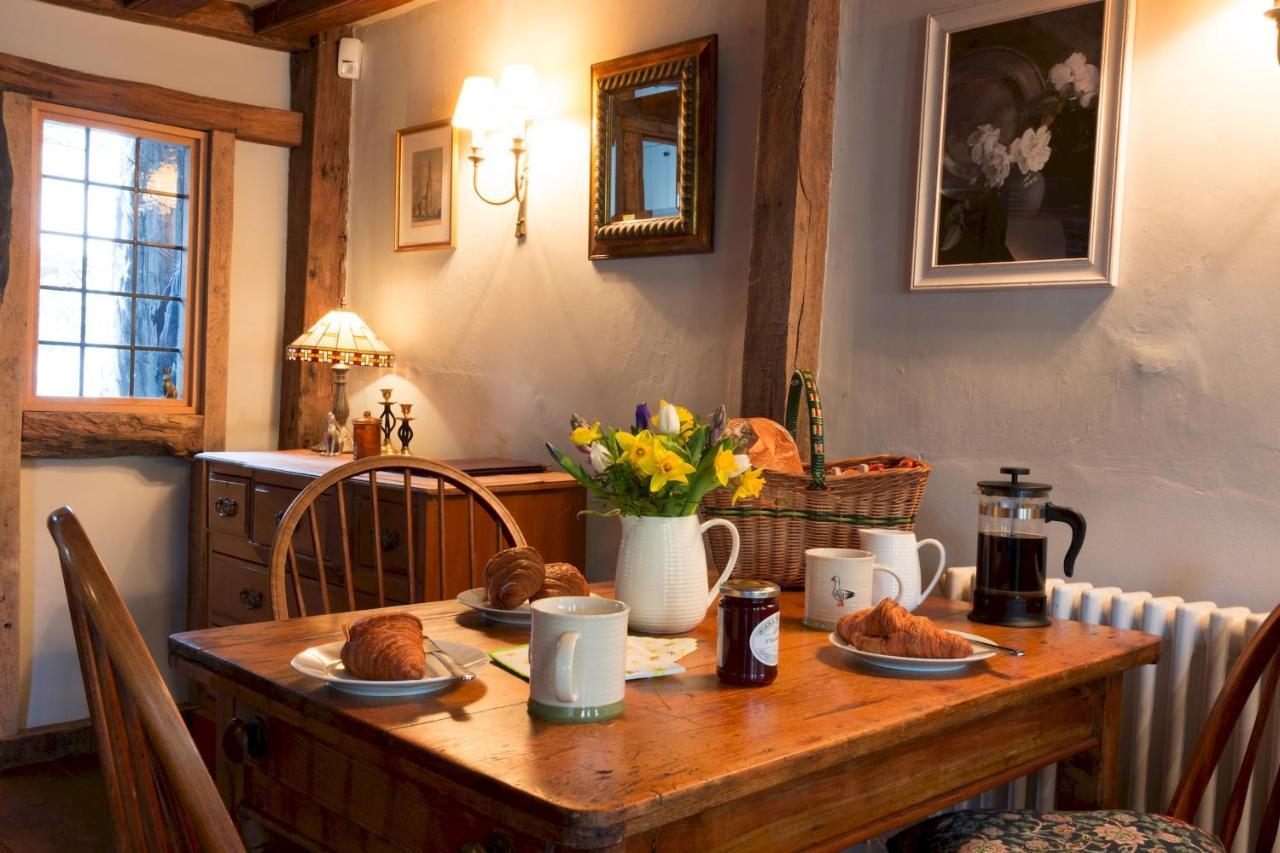Miller Cottage A Luxury 1550'S Cottage In The Historic Centre Of Saffron Walden Eksteriør billede