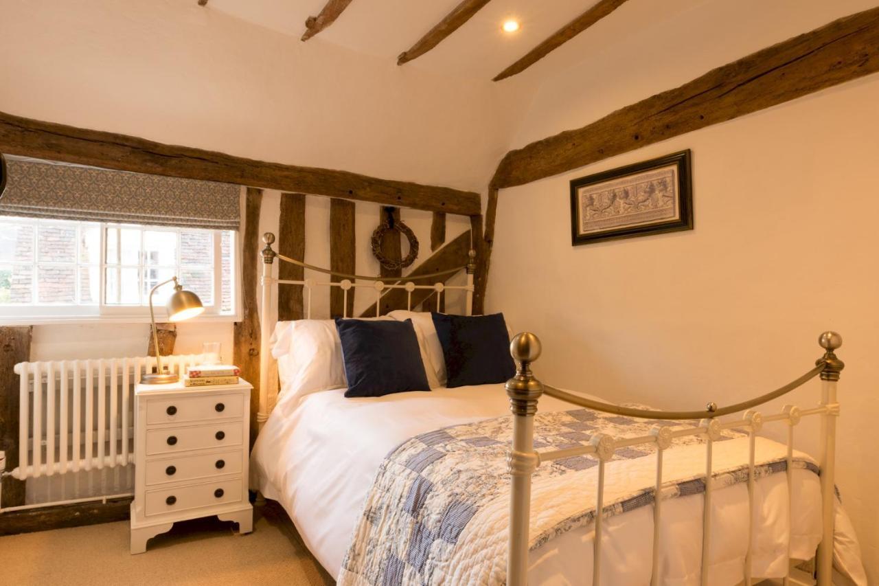 Miller Cottage A Luxury 1550'S Cottage In The Historic Centre Of Saffron Walden Eksteriør billede