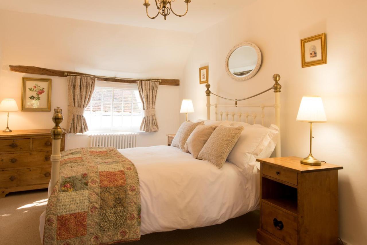 Miller Cottage A Luxury 1550'S Cottage In The Historic Centre Of Saffron Walden Eksteriør billede