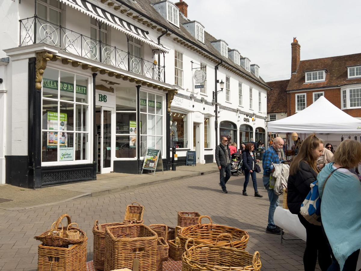 Miller Cottage A Luxury 1550'S Cottage In The Historic Centre Of Saffron Walden Eksteriør billede